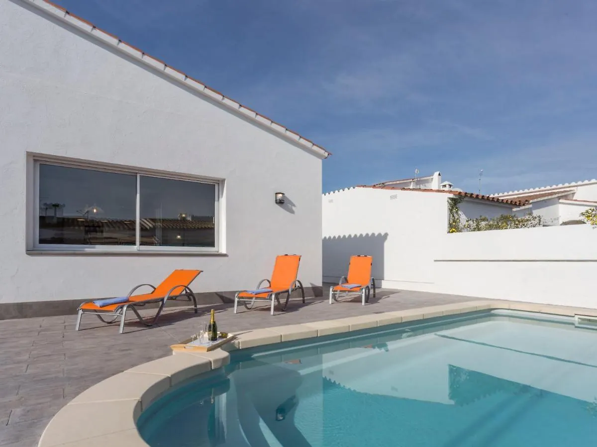 Holiday Home Sangha By Interhome إمبوريابرافا